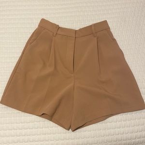 NWT Abercrombie Hi-Waisted Trouser Shorts size S